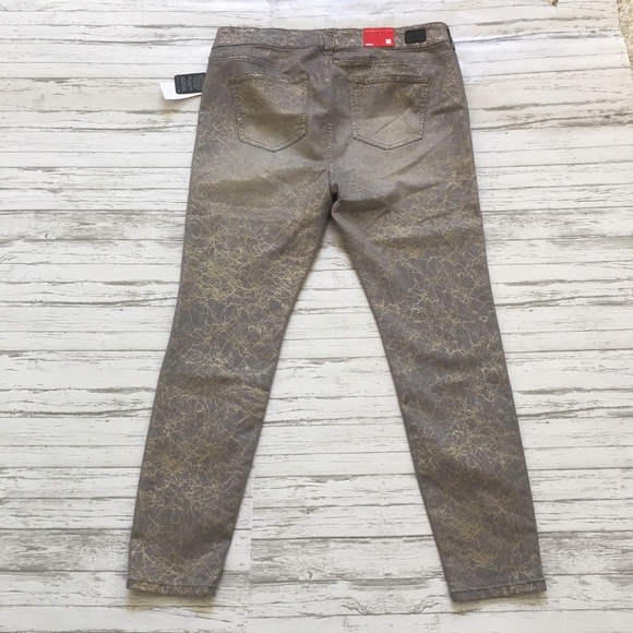 4/$25 CELEBRITY PINK Skinny Jeans - Picture 3 of 9